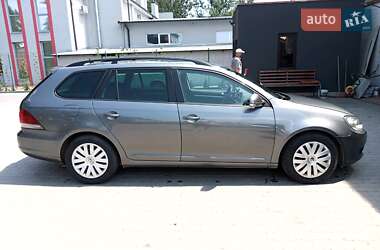 Универсал Volkswagen Golf 2010 в 