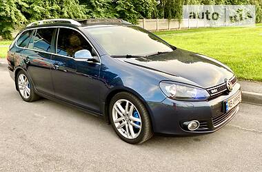 Универсал Volkswagen Golf 2010 в Виннице