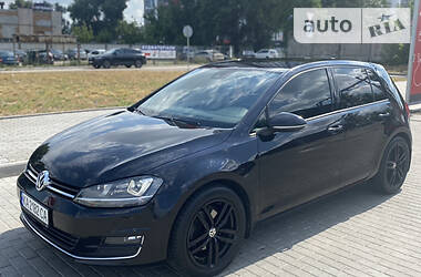 Хетчбек Volkswagen Golf 2013 в Києві