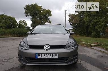 Универсал Volkswagen Golf 2015 в Хороле