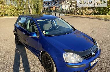 Хэтчбек Volkswagen Golf 2005 в Самборе