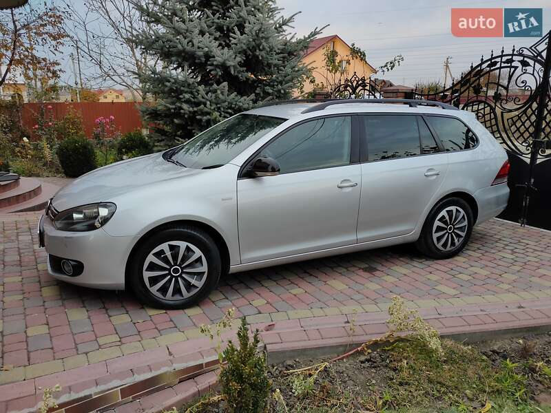 Универсал Volkswagen Golf 2012 в Тернополе