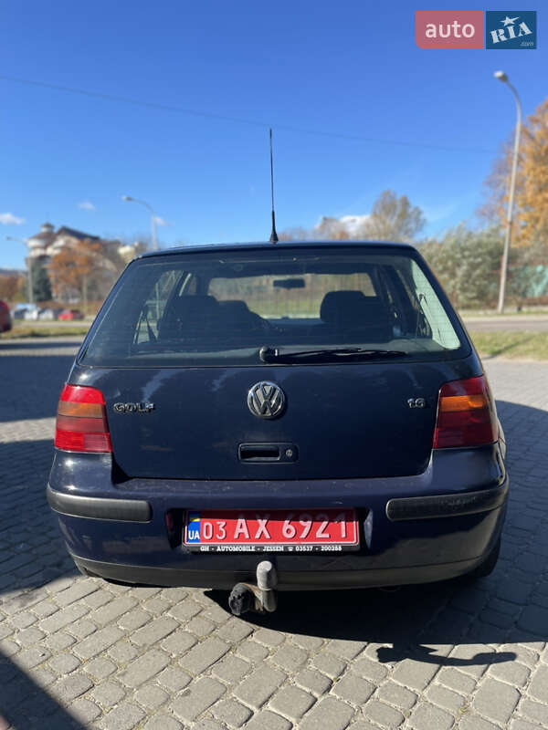 Хетчбек Volkswagen Golf 2001 в Трускавці