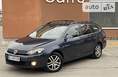 Универсал Volkswagen Golf 2010 в 