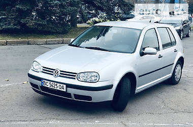 Хетчбек Volkswagen Golf 2002 в Львові