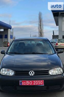 Хэтчбек Volkswagen Golf 2003 в Лубнах