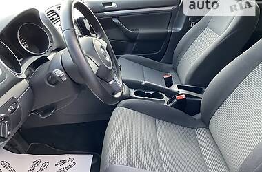 Універсал Volkswagen Golf 2010 в 