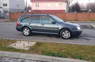 Универсал Volkswagen Golf 2002 в Ровно