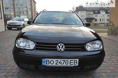 Универсал Volkswagen Golf 2003 в Бучаче