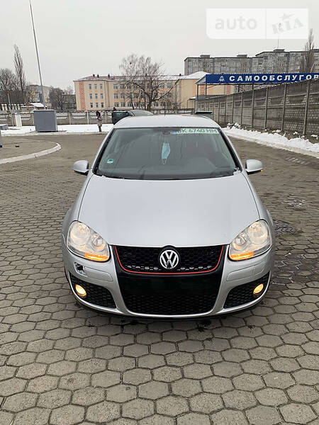 Хэтчбек Volkswagen Golf 2008 в Костополе