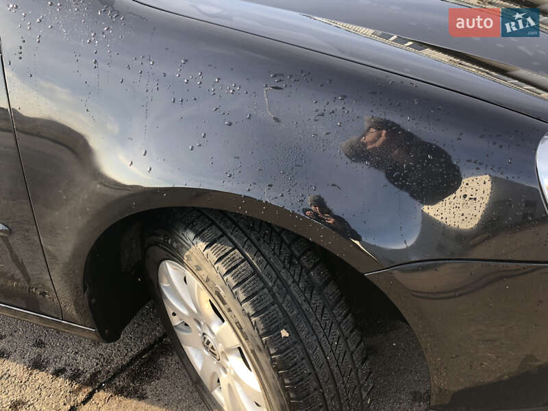 Хетчбек Volkswagen Golf 2006 в Хусті