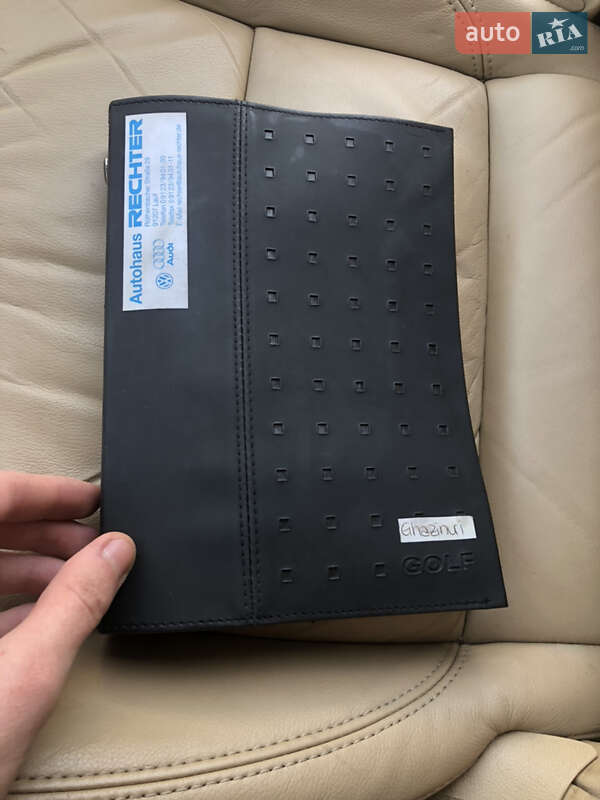 Хетчбек Volkswagen Golf 2006 в Хусті