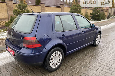 Хэтчбек Volkswagen Golf 2000 в Луцке