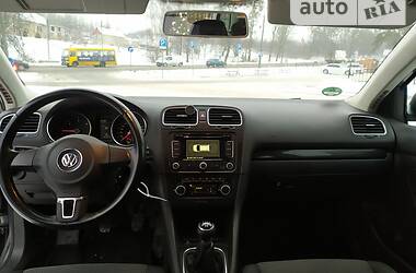 Универсал Volkswagen Golf 2010 в Ровно