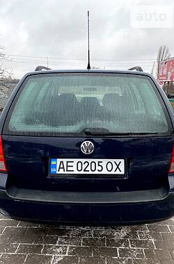 Универсал Volkswagen Golf 2000 в Апостолово