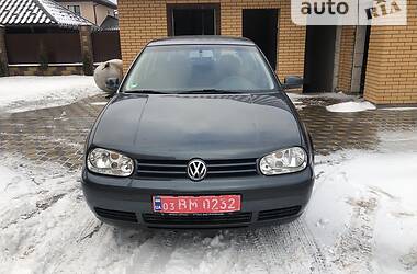 Хэтчбек Volkswagen Golf 2000 в Ровно