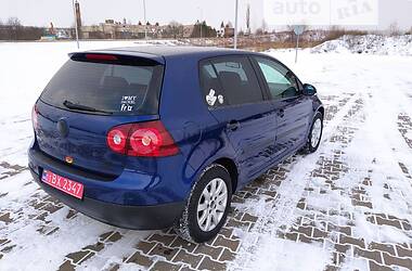 Хетчбек Volkswagen Golf 2005 в Сарнах