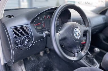 Універсал Volkswagen Golf 2000 в Сарнах