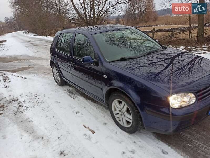 Хетчбек Volkswagen Golf 2001 в Тульчині
