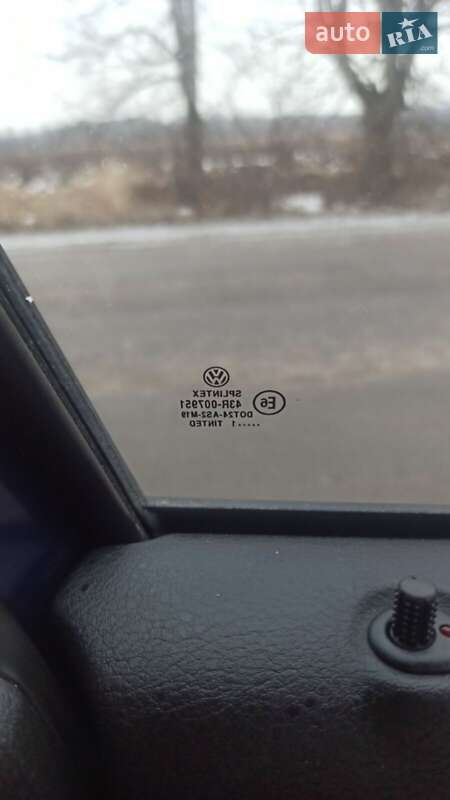 Хетчбек Volkswagen Golf 2001 в Тульчині