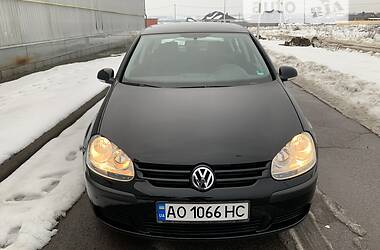 Хэтчбек Volkswagen Golf 2004 в Хусте