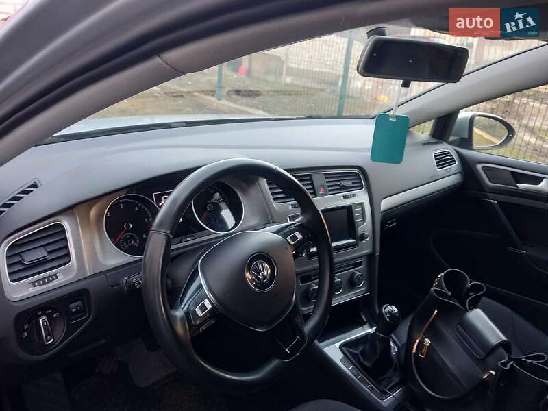 Універсал Volkswagen Golf 2015 в Львові