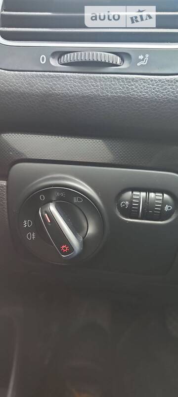 Універсал Volkswagen Golf 2010 в Кременці