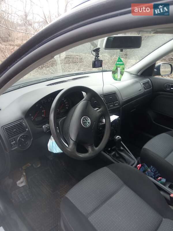 Універсал Volkswagen Golf 2003 в Бару