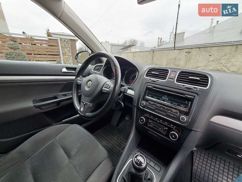 Универсал Volkswagen Golf 2012 в Стрые