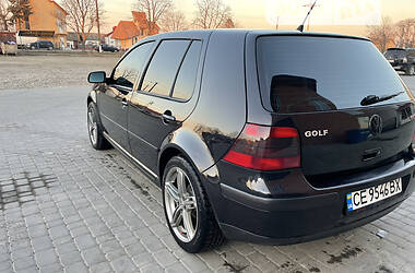 Хэтчбек Volkswagen Golf 1998 в 