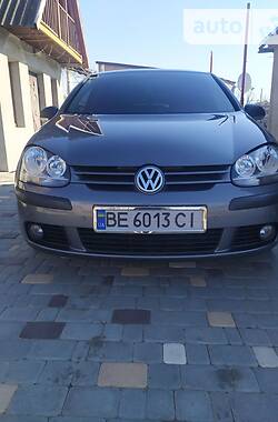 Хэтчбек Volkswagen Golf 2008 в 