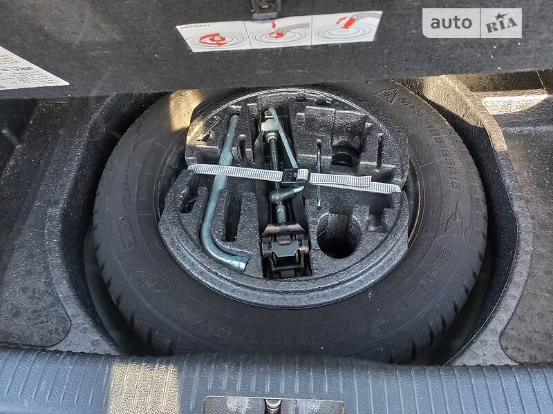 Хетчбек Volkswagen Golf 2006 в Шептицькому