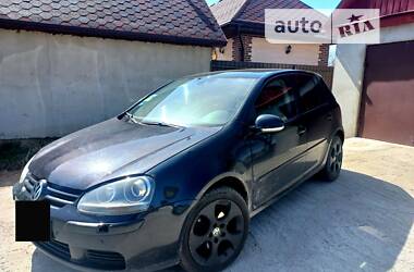 Хэтчбек Volkswagen Golf 2006 в Коростене