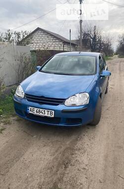 Хэтчбек Volkswagen Golf 2004 в Днепре