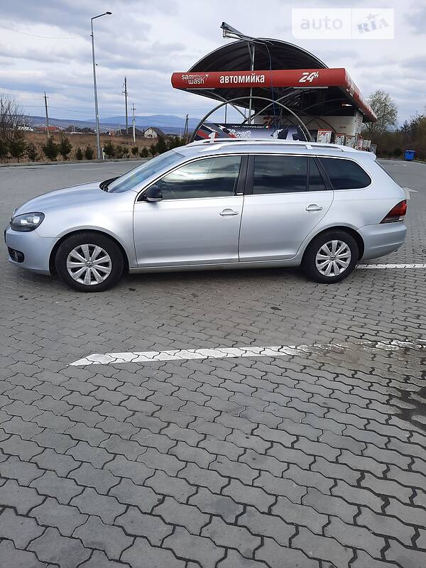 Универсал Volkswagen Golf 2011 в Ужгороде