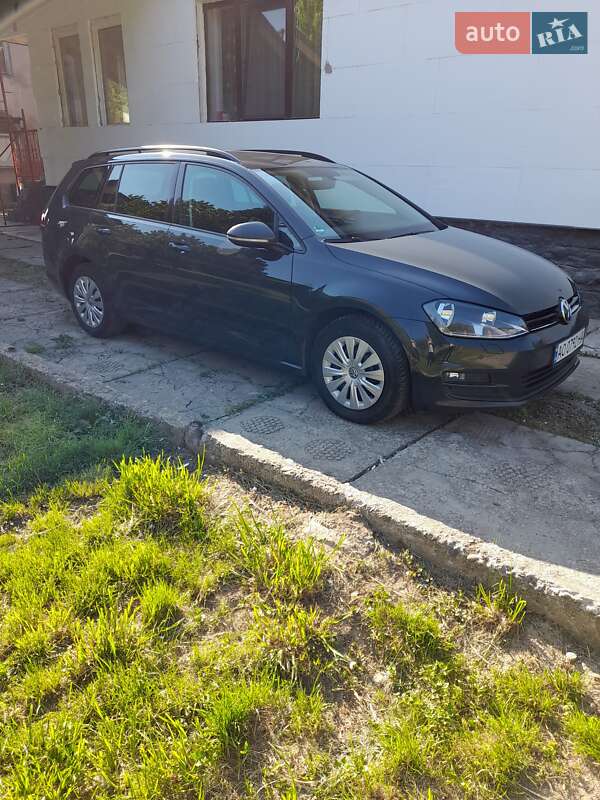 Универсал Volkswagen Golf 2016 в Мукачево