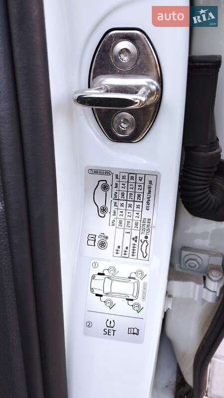 Універсал Volkswagen Golf 2017 в Хусті