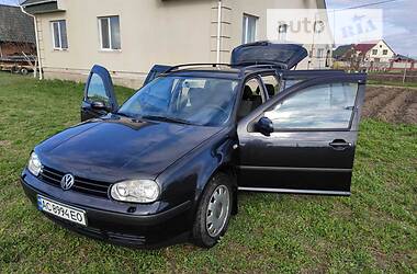 Универсал Volkswagen Golf 2001 в Ратным