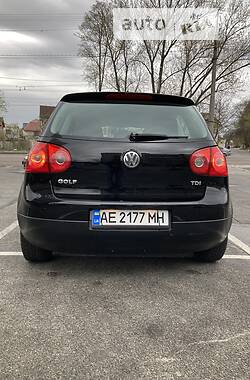 Хэтчбек Volkswagen Golf 2006 в Днепре