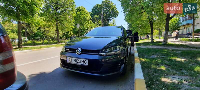 Volkswagen Golf 2016