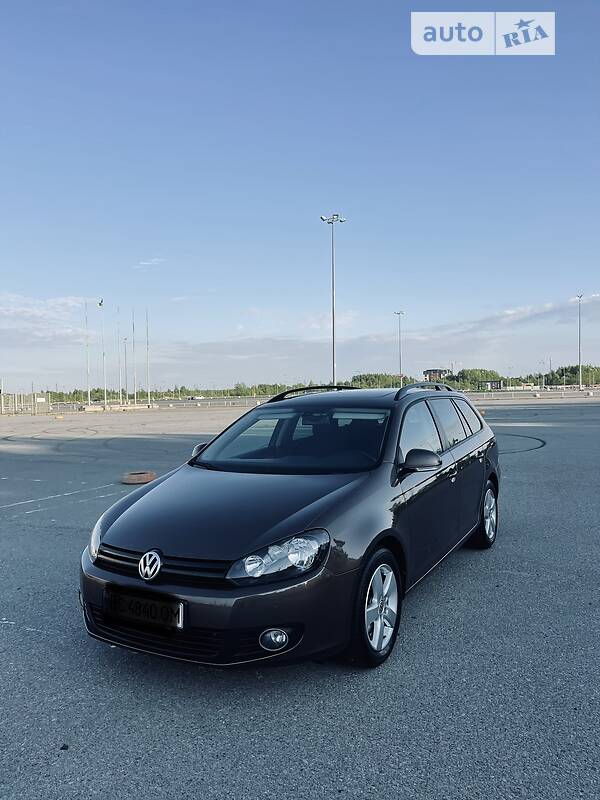 Универсал Volkswagen Golf 2012 в 