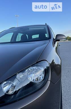 Универсал Volkswagen Golf 2012 в 