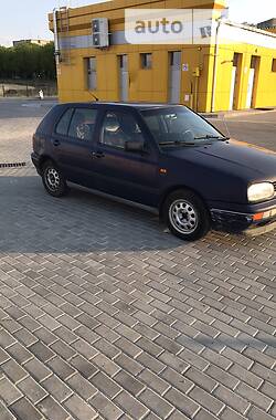 Хэтчбек Volkswagen Golf 1996 в Ровно