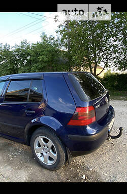 Хэтчбек Volkswagen Golf 2002 в Хмельницком