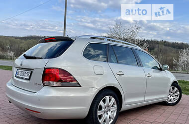 Универсал Volkswagen Golf 2011 в Трускавце