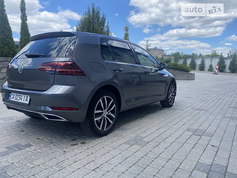 Хэтчбек Volkswagen Golf 2020 в Умани