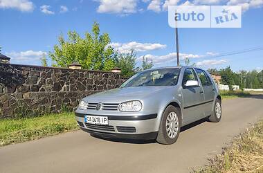 Хэтчбек Volkswagen Golf 2003 в Корсуне-Шевченковском