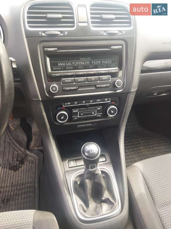 Универсал Volkswagen Golf 2012 в Самборе
