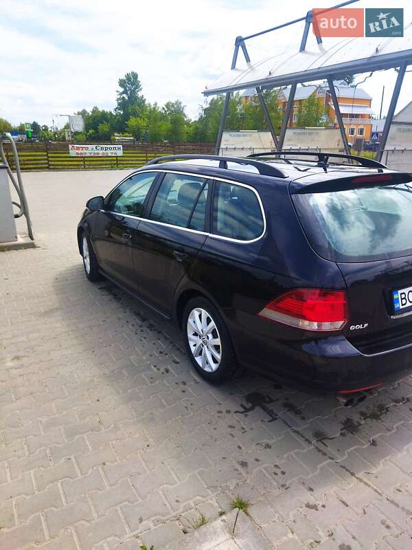 Универсал Volkswagen Golf 2012 в Самборе