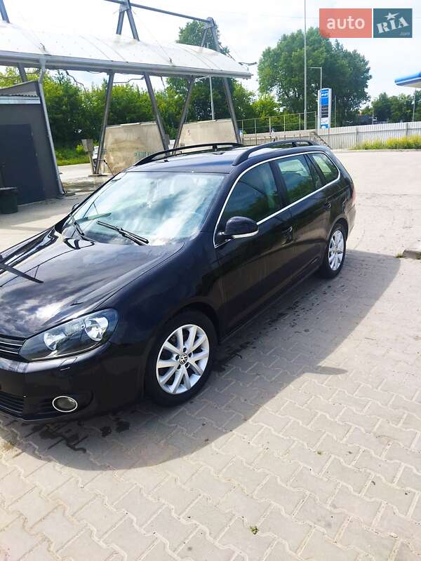 Универсал Volkswagen Golf 2012 в Самборе